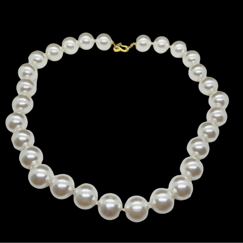 Vintage Kenneth Lane Single Strand Chunky Faux Pearl Necklace 49$